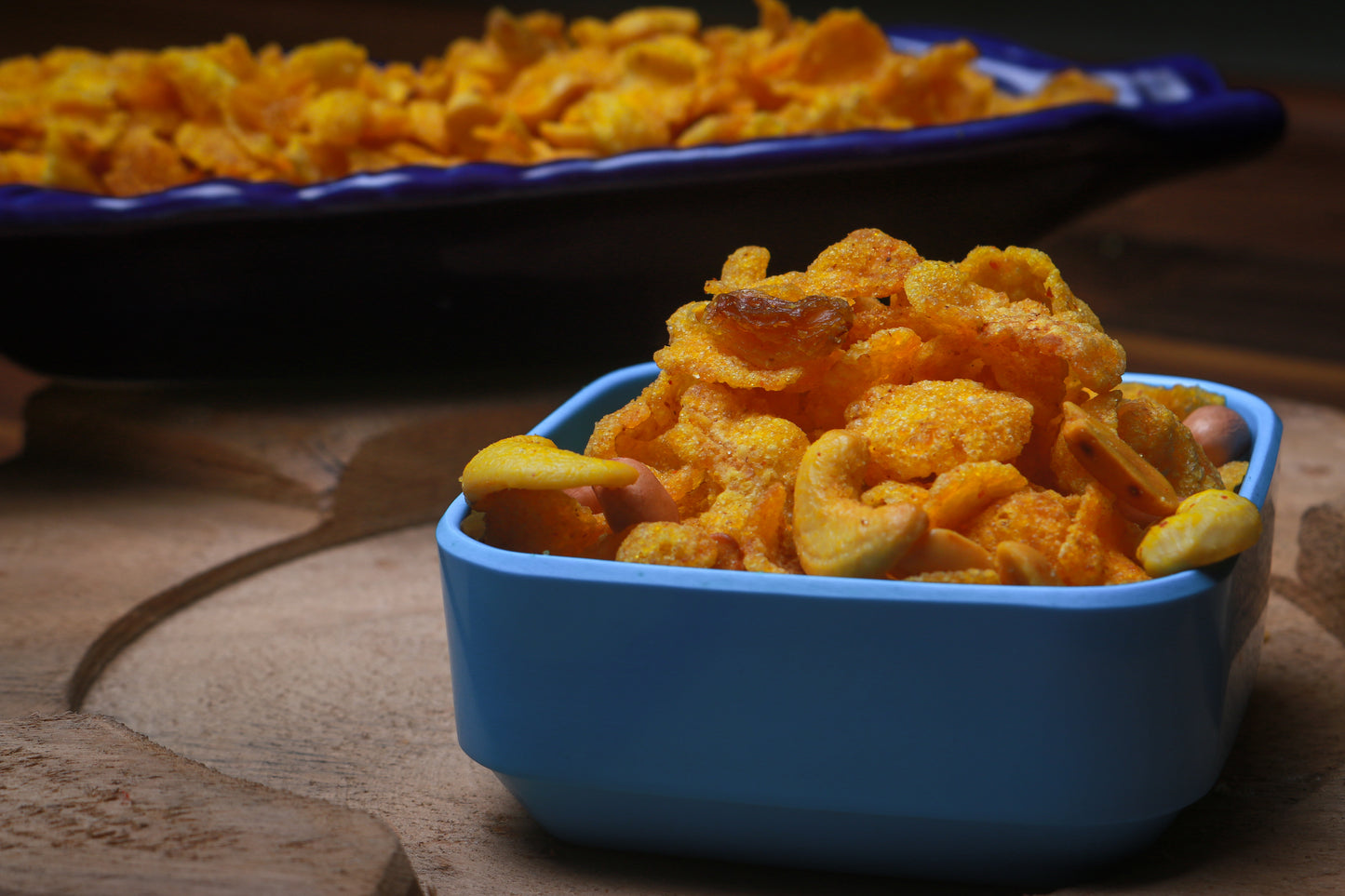 Corn Flakes Chivda with Cashewnuts & Raisins